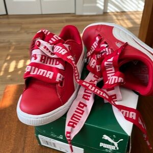 Puma red size 7.5 women’s sneakers